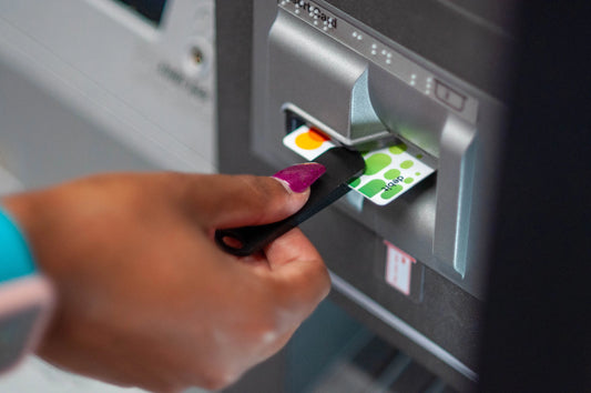 NailSafe: A Card Grabber For Long Nails